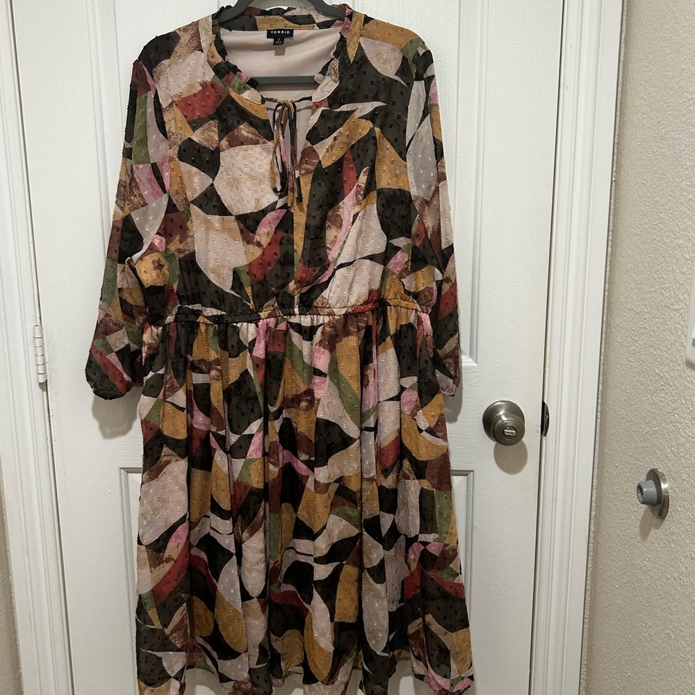 TORRID NWT Mini Clip Dot Front Keyhole Dress